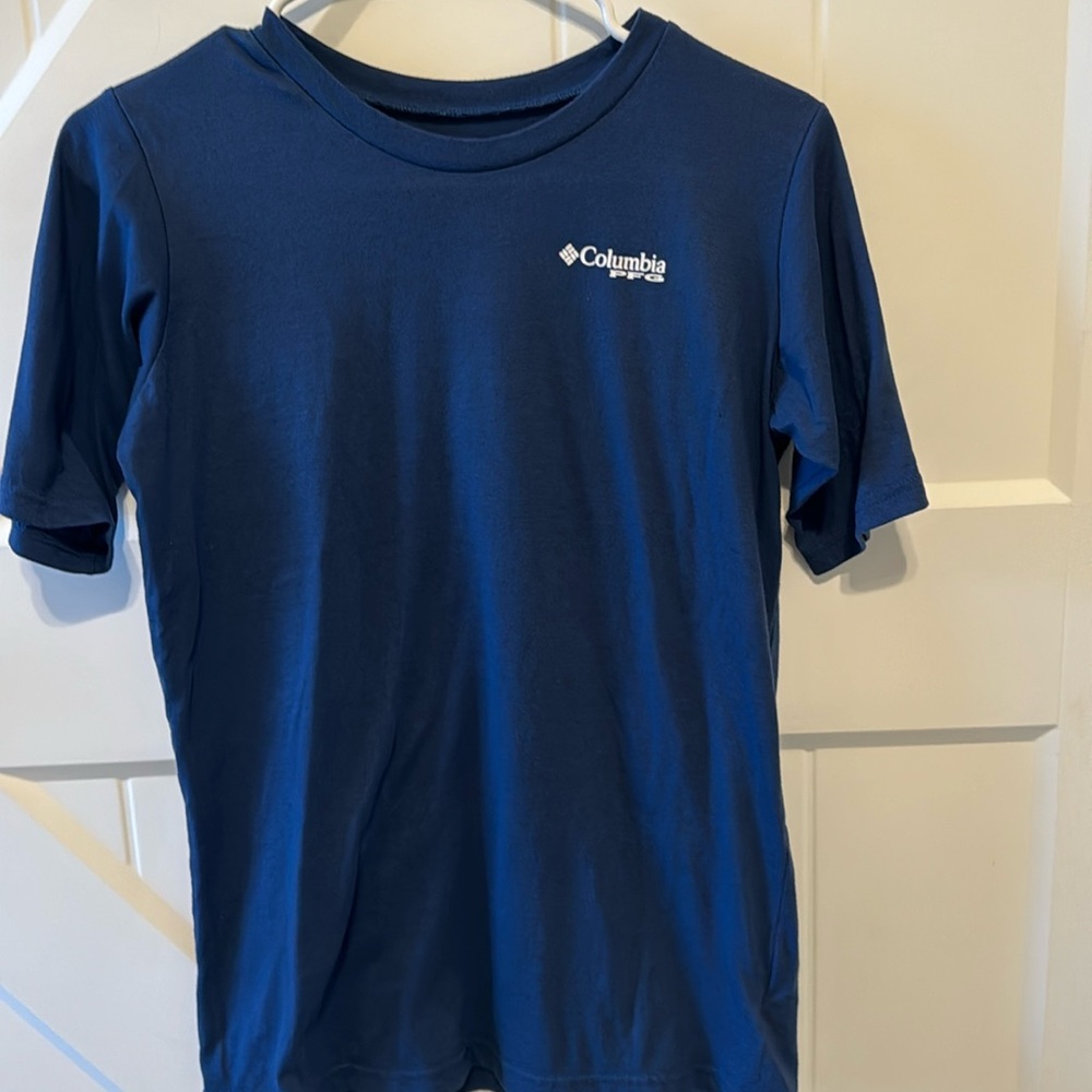 Columbia boys t shirt size XL 18/20